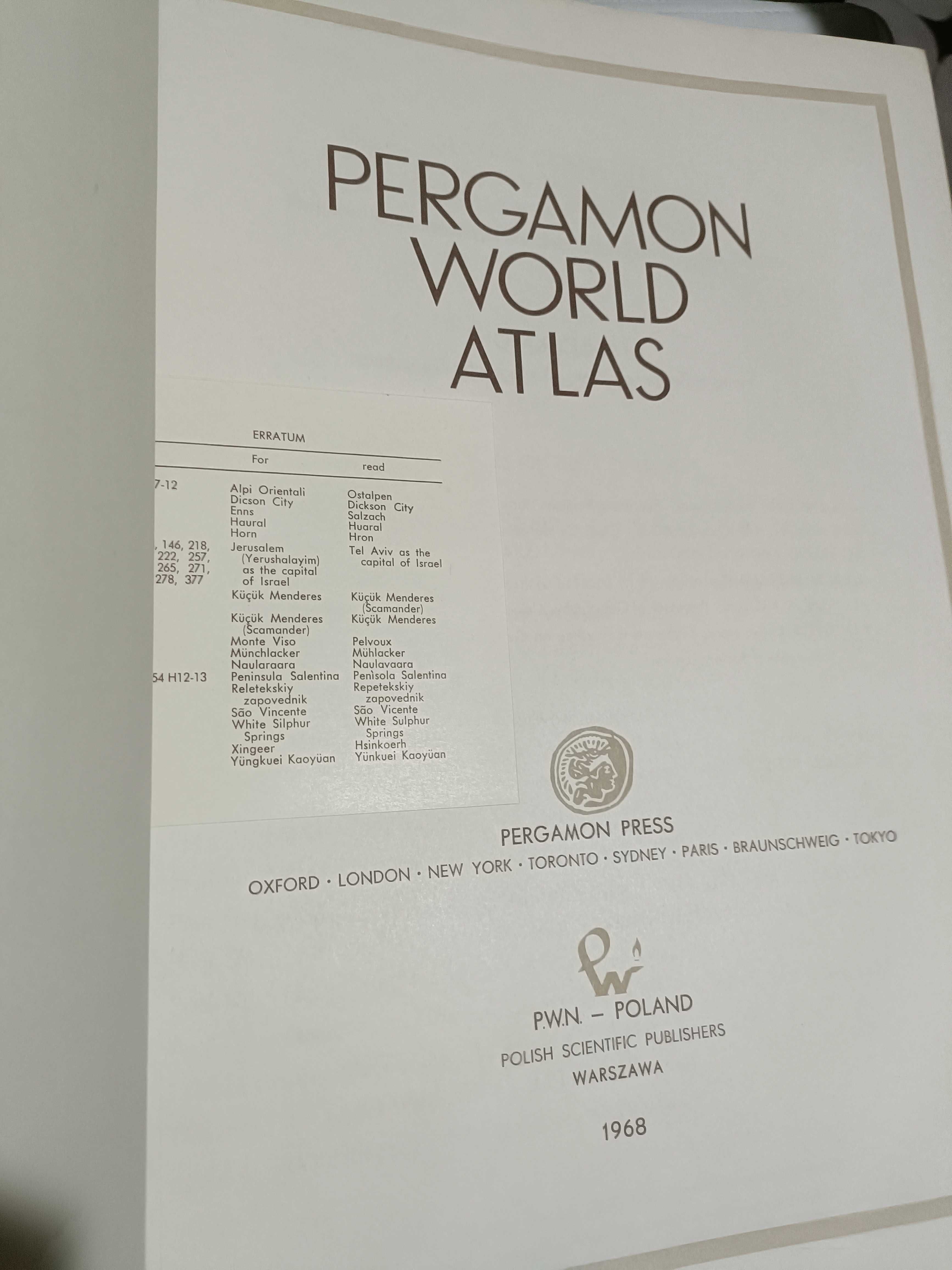 Pergamon World Atlas, livro