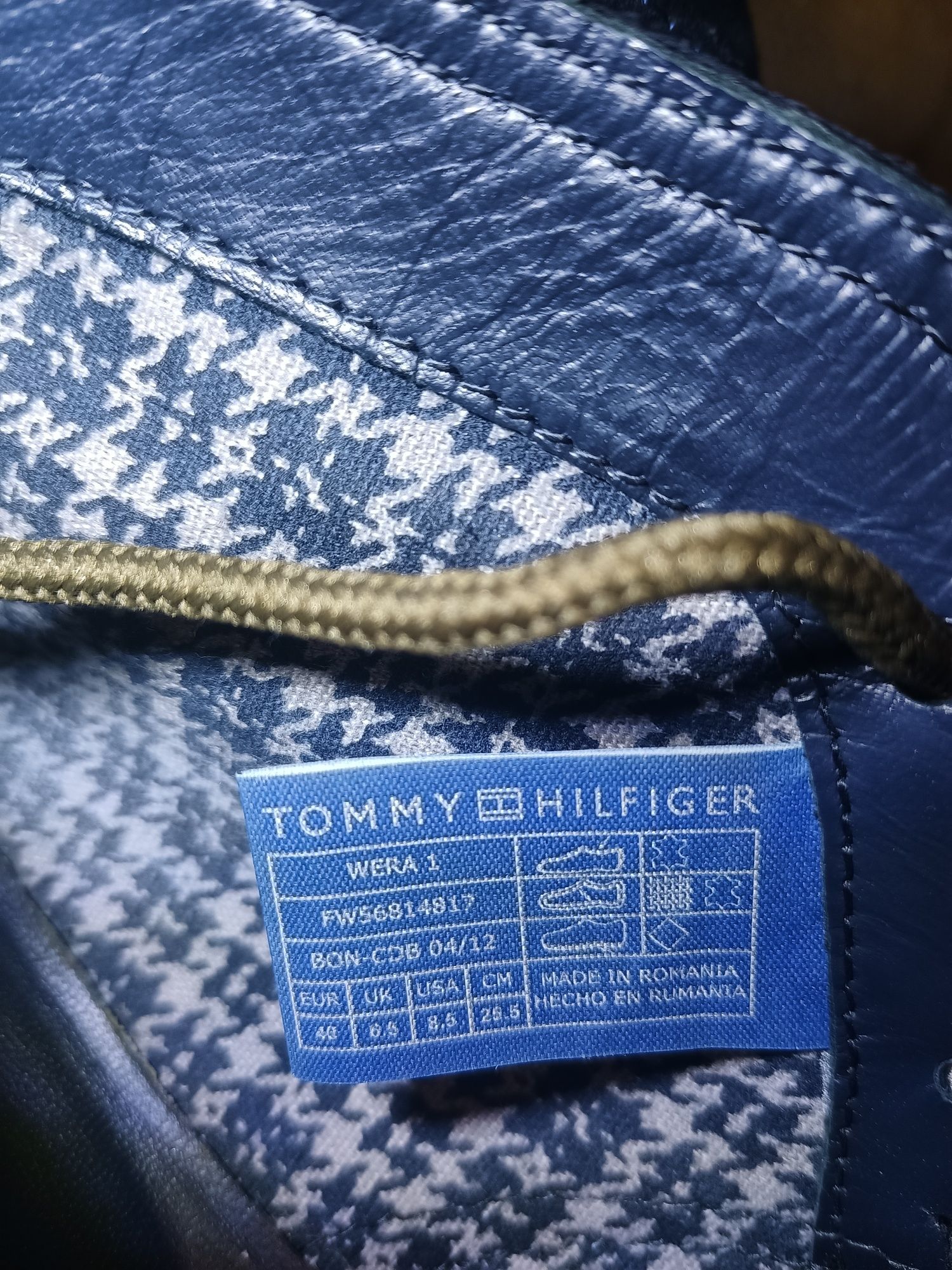 Ботинки Tommy Hilfiger 40 размер