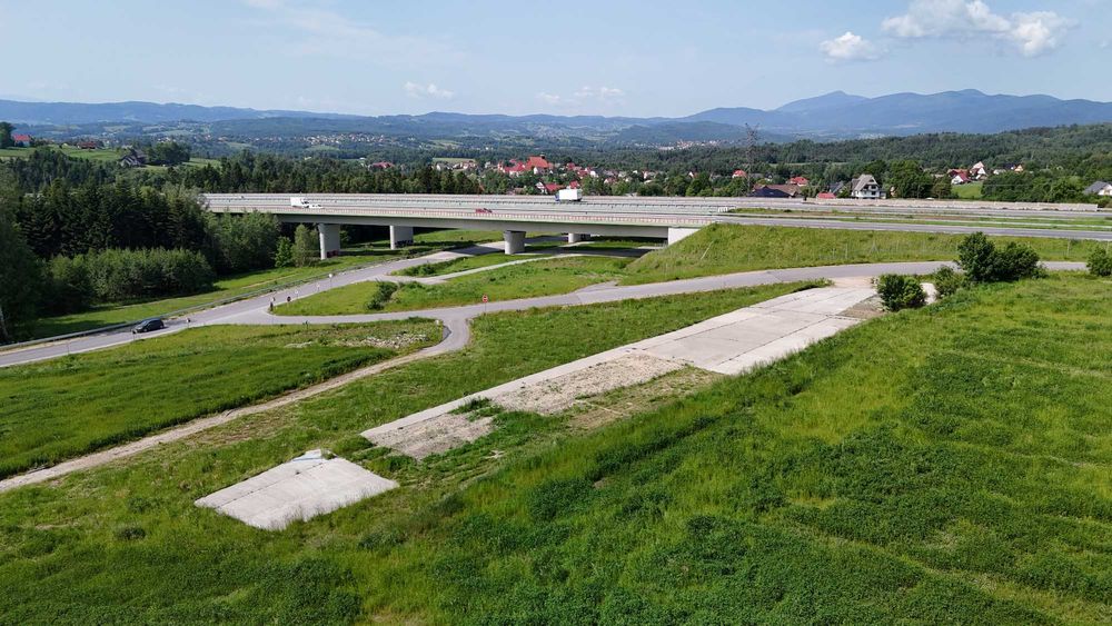 Działka przy trasie S7