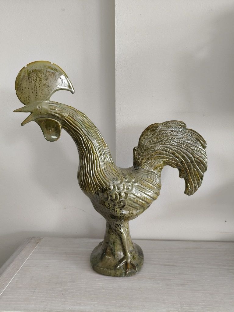 Galo em cerâmica vidrada