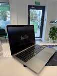 MacBook Air 13’ i5 8/128GB 2019r 13,3 " IntelCore i5 8GB /128 GB szary