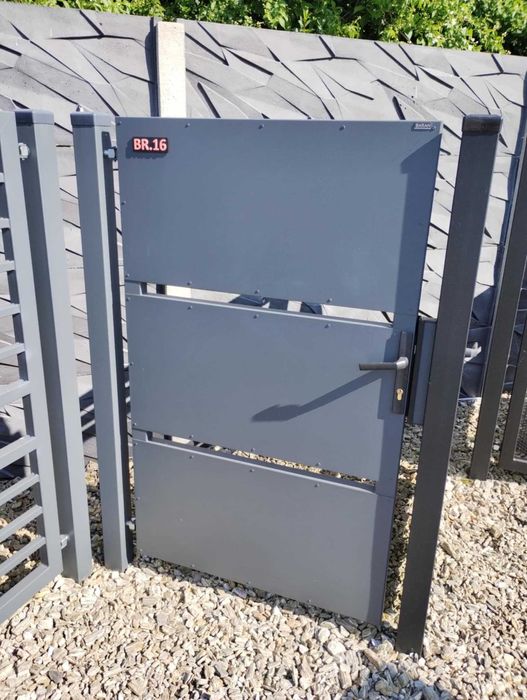 Powystawowa furtka z blachy ocynk + ral 7016, 100x150cm