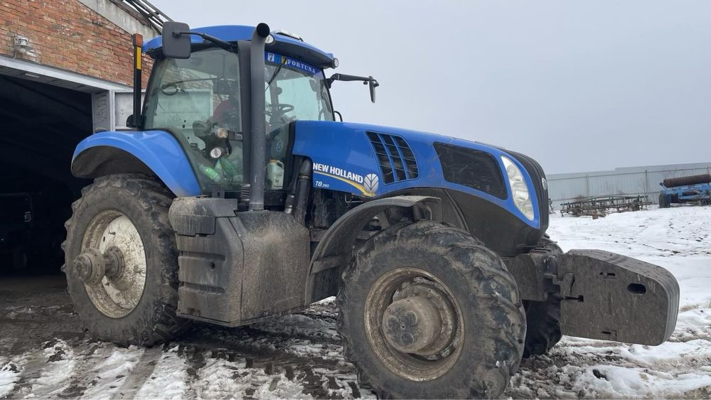 Трактор New Holland T8.390