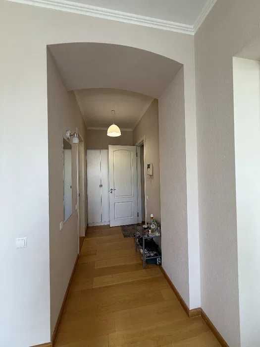 Продам трехкомнатную с ремонтом 77м2 район Госпром Центр 88666