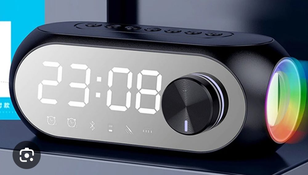 Портативна Bluetooth колонка-будильник з  підсвіткою.