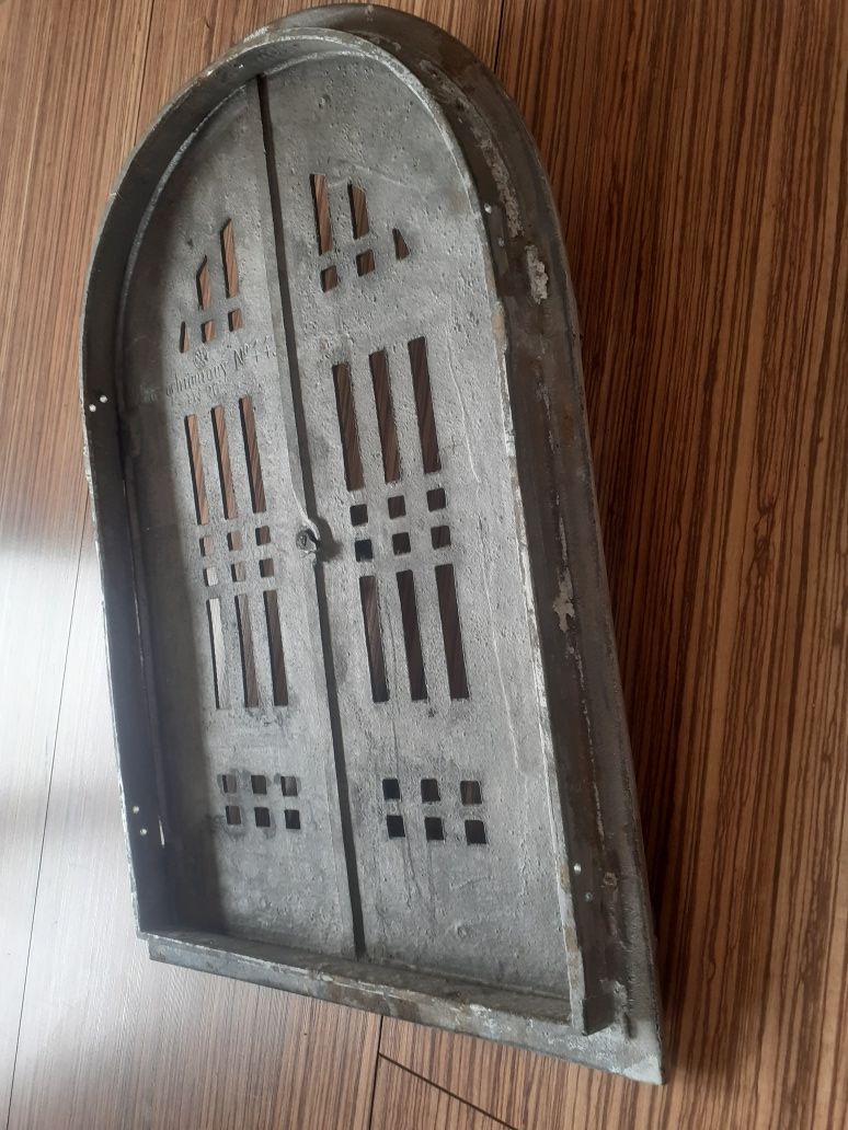 Drzwiczki aluminiowe i  żeliwne do pieca, grilla.