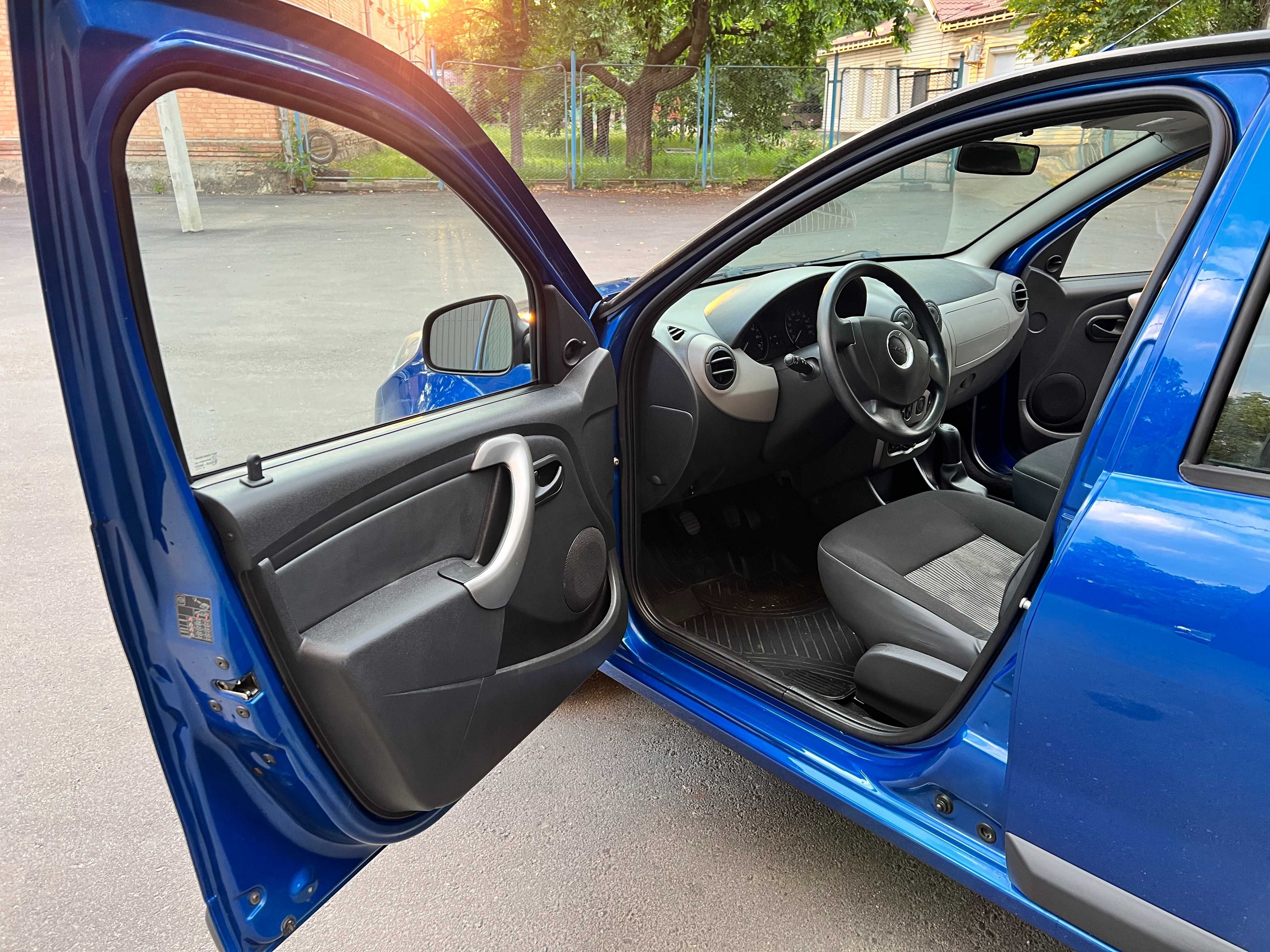 Dacia Sandero,Дачия Renault Сандеро
