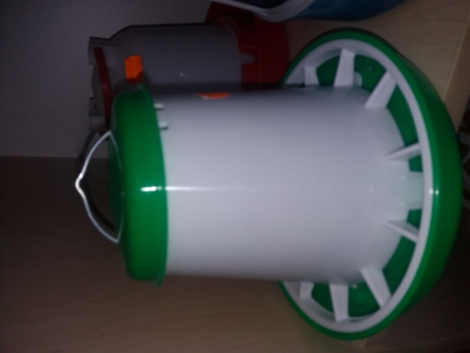 Karmnik dla kurczaków kur przepiórek 1kg. WYSYŁAMY