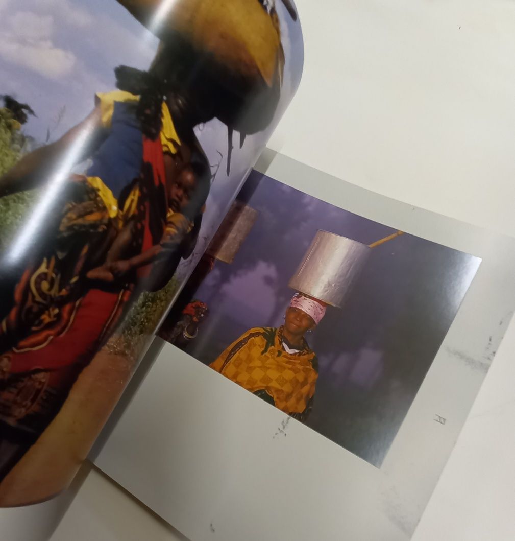 Livro de fotografia As Mulheres de Moçambique