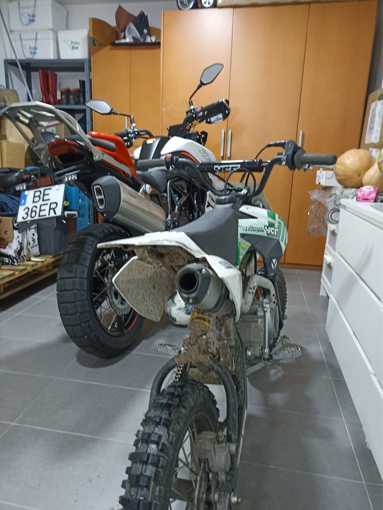 Pit Bike 125cc 2023 com oferta de capacete e óculos