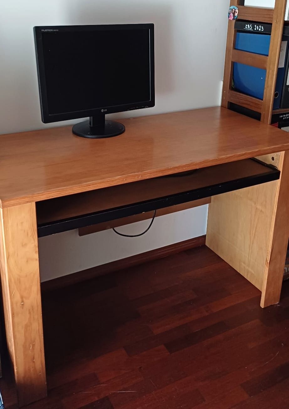 Secretária para computador