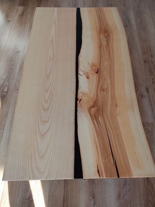 Stolik kawowy jesionowy