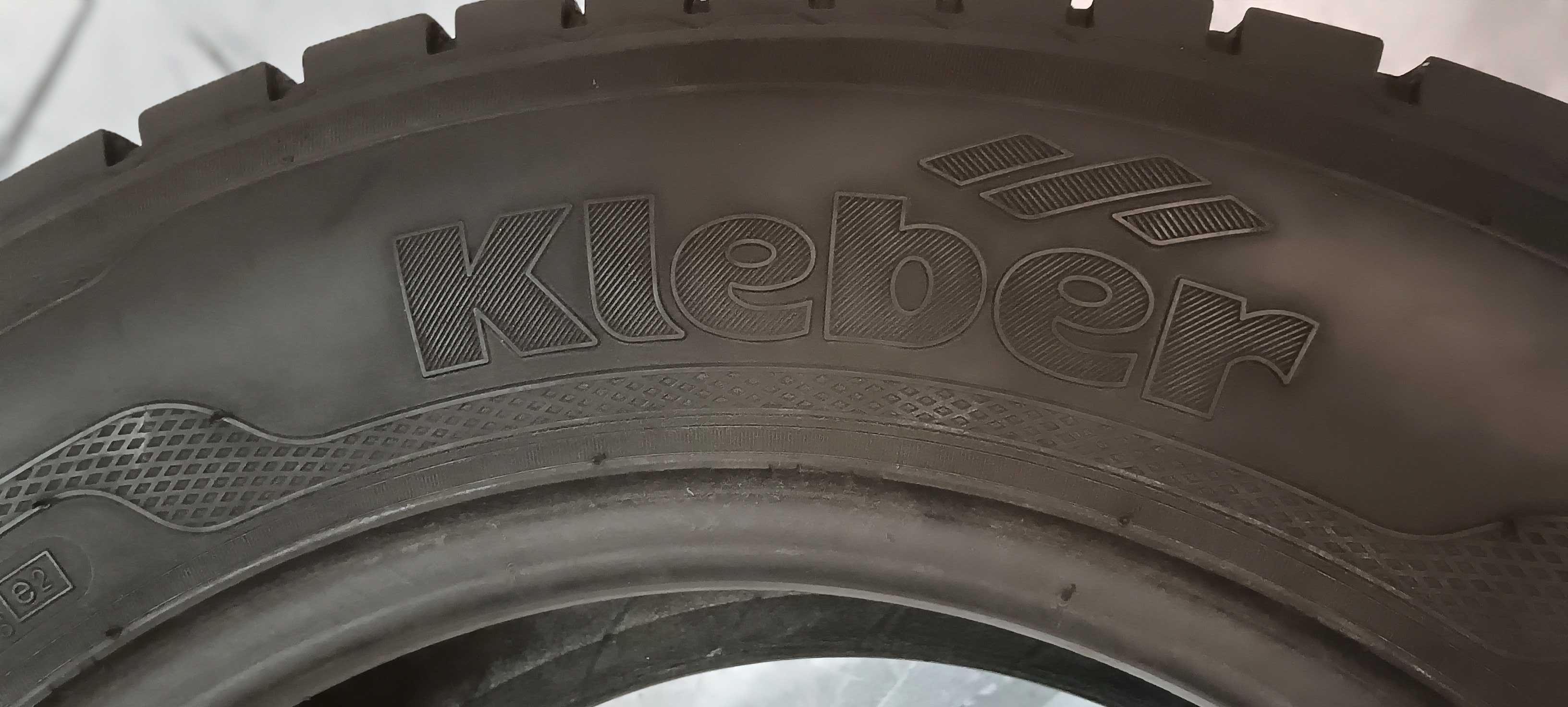 Szt2477M Sztuka 215/65R16C Kleber TransPro dot.5112