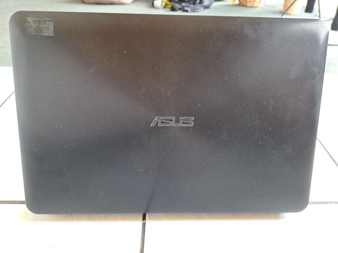 Laptop ASUS Intel Core i3-5010U 6GB RAM Windows 10