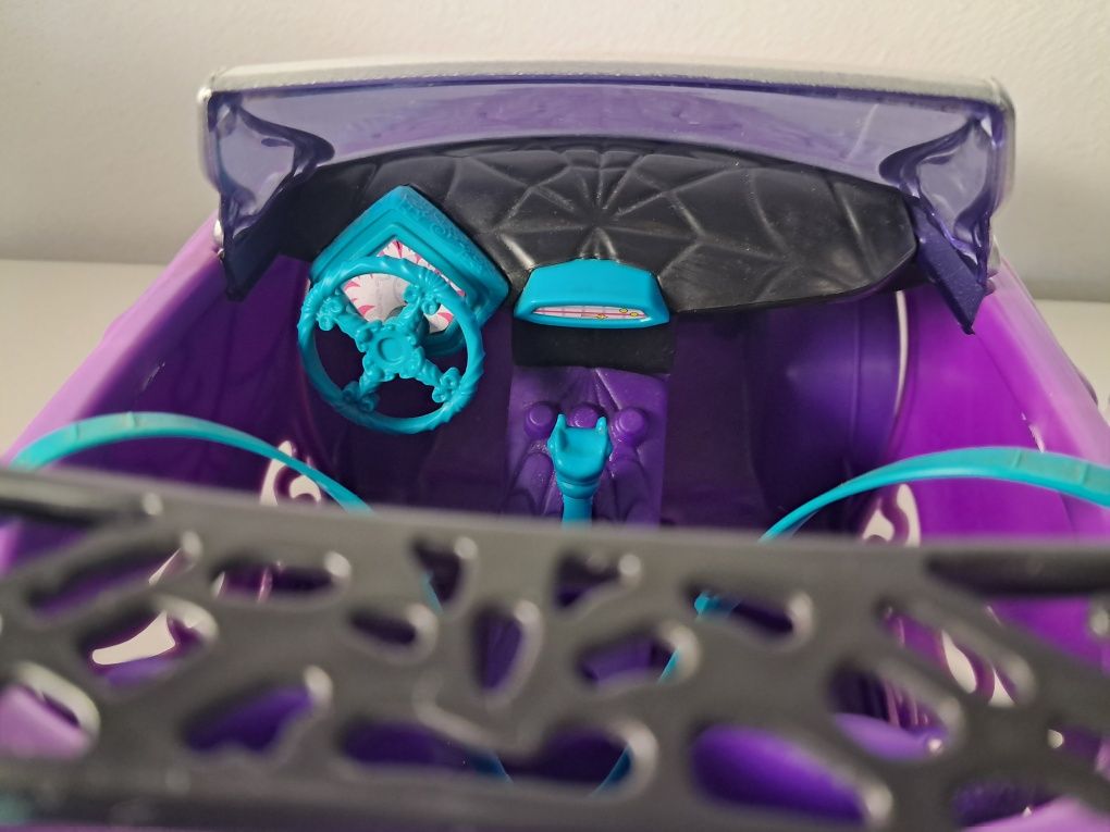 Monster High carro