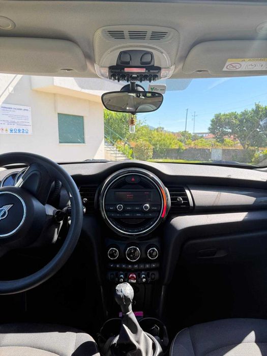 Mini Cooper D 5 portas 2015