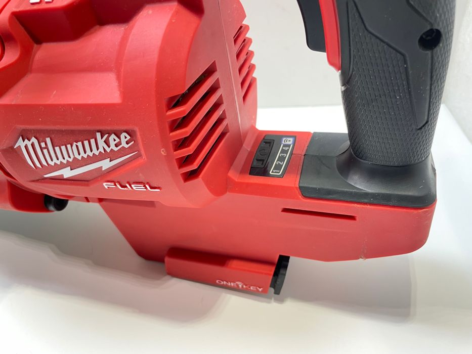 Milwaukee M18 ONEFHIWF1D FUEL/безщітковий гайковерт мілвоке 18в