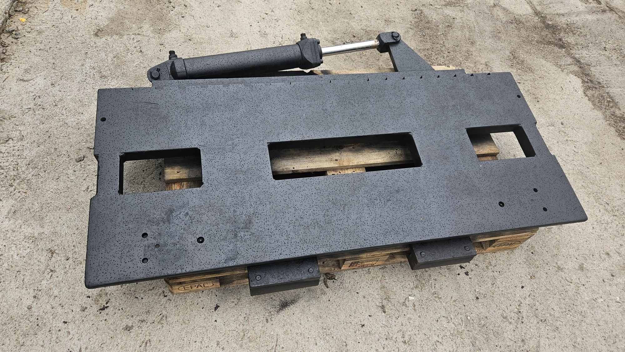 Przesuw boczny Fem4 8 ton karetka 63cm plyta czolowa