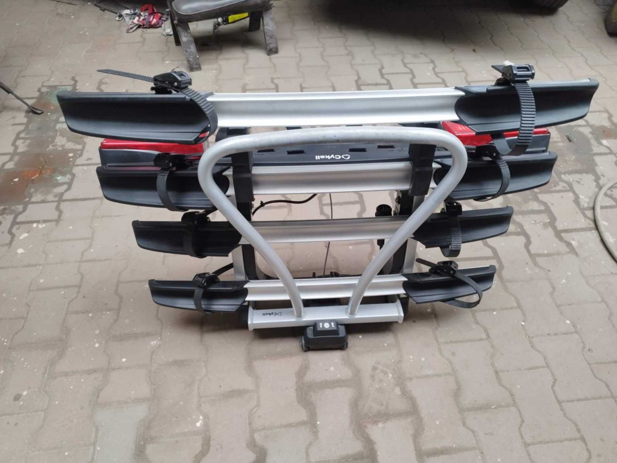 Bagażnik platforma hak Yakima Cykell JustClick 4 rowery st.jak nowy