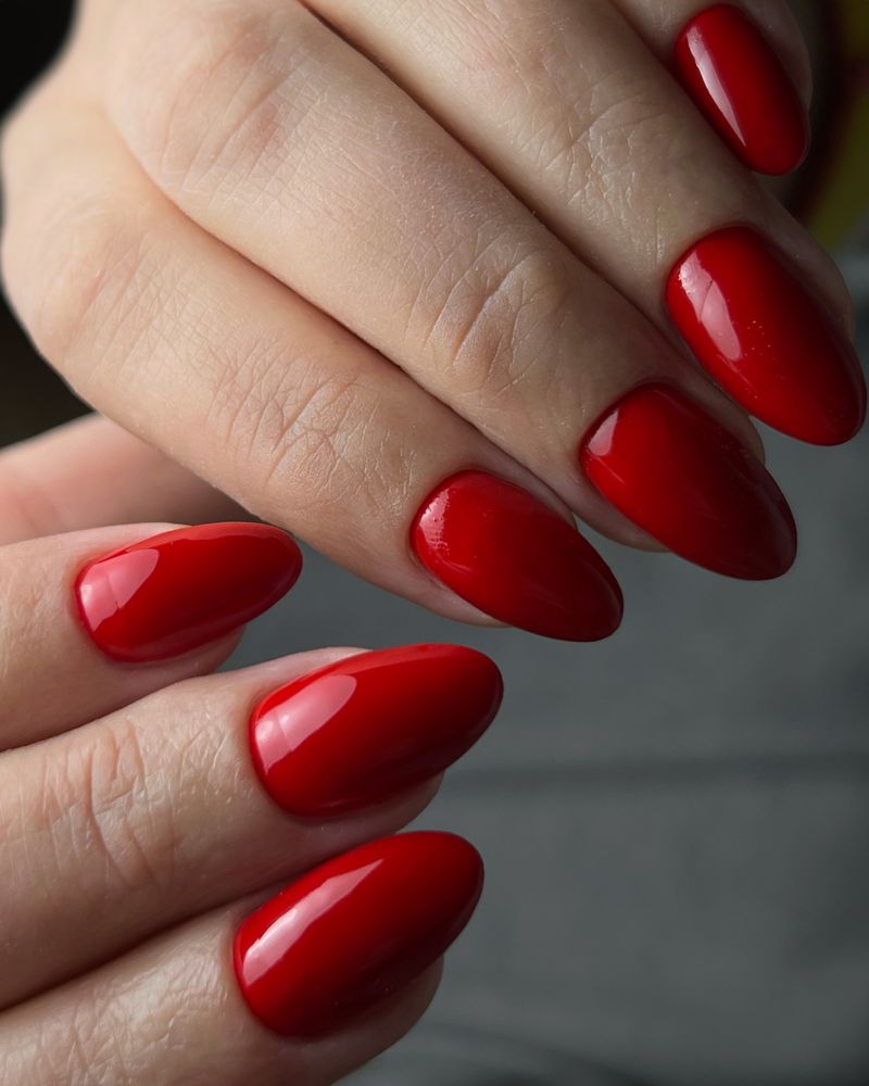 Manicure hybrydowy i żelowy