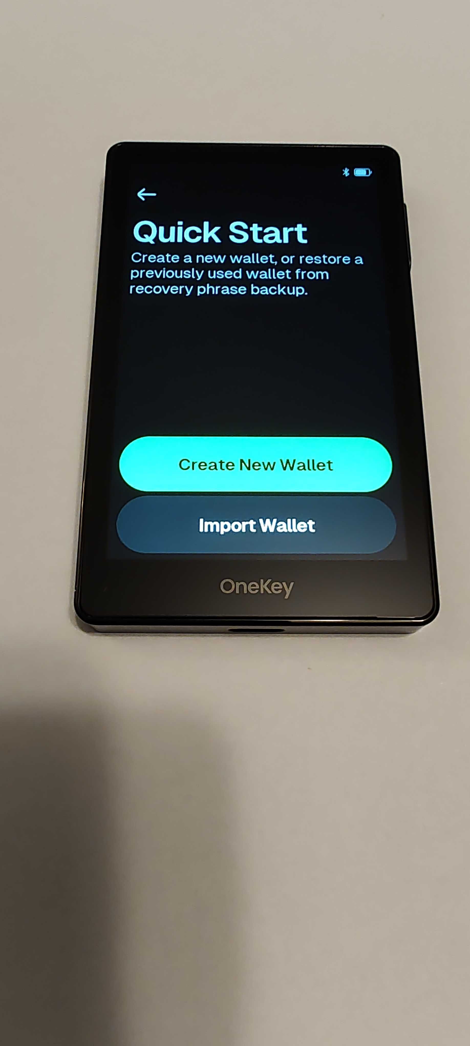 OneKey Pro portfel kryptowalutowy NOWY, odpakowany