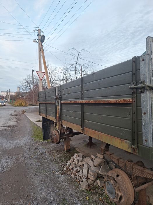 Продам причеп зил 130