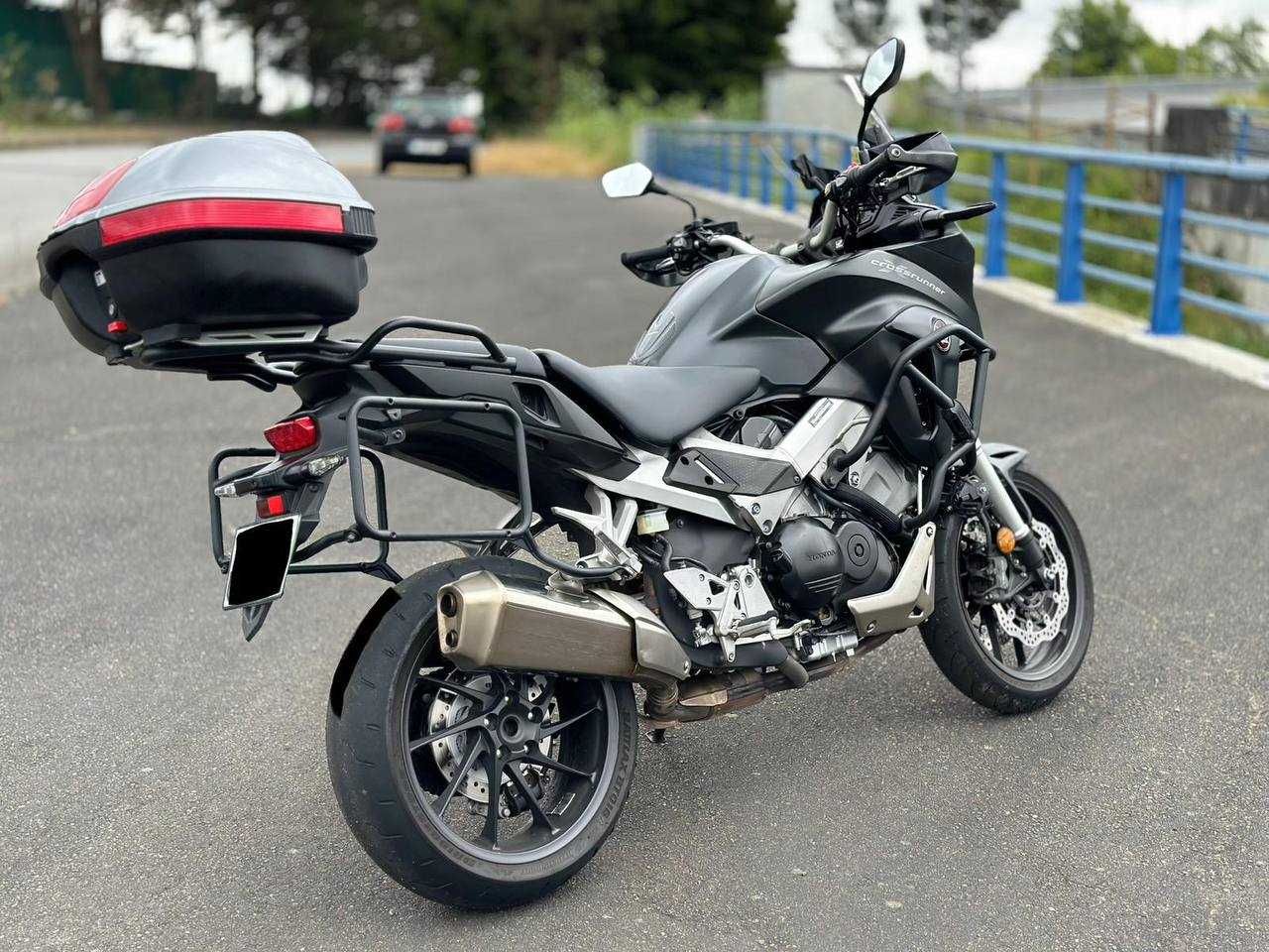 HONDA VFR 800X Crossrunner