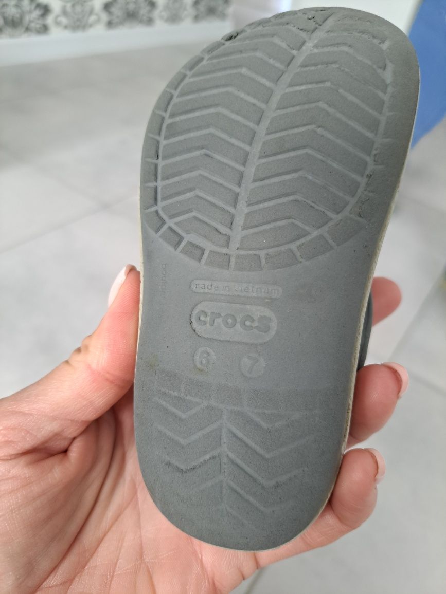 Crocsy 23  c 8-9  super