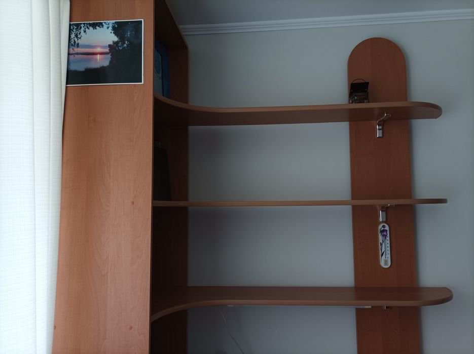 Стіл комп'ютерний