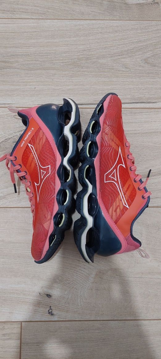 Mizuno Wave Prophecy X