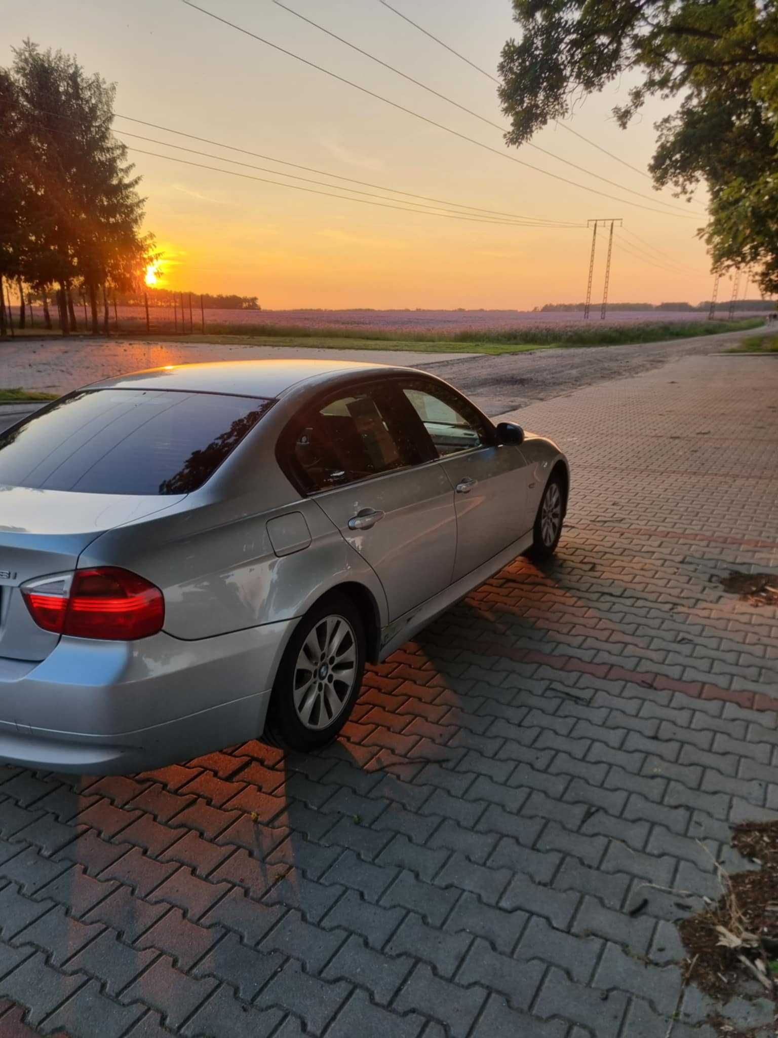 BMW E90 318I 2006R