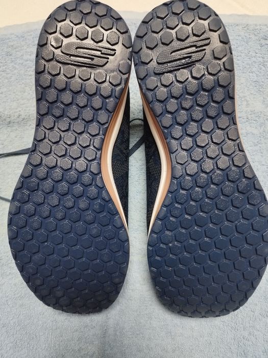 Sapatilhas sckechers novas