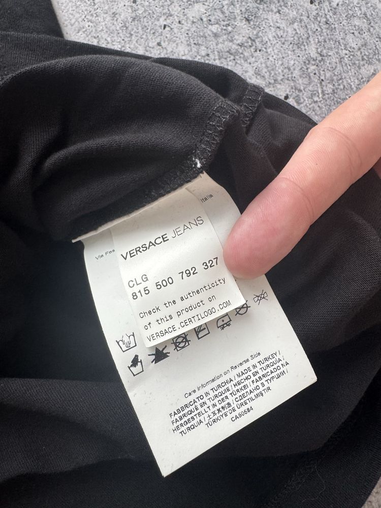 Футболка versace Jeans couture из новых коллекций