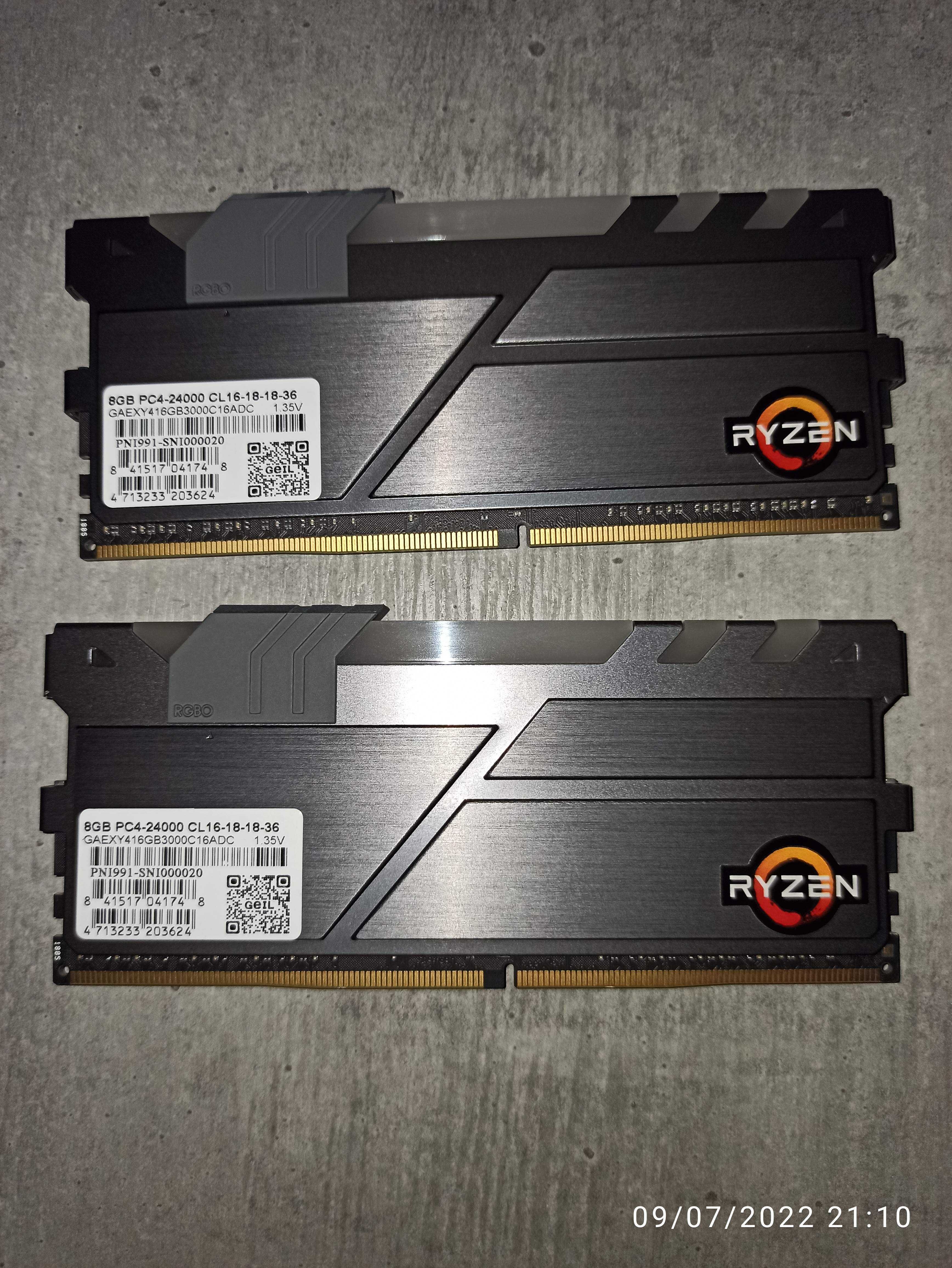 Geil - RAM DDR4 16GB PC3000 EVO X