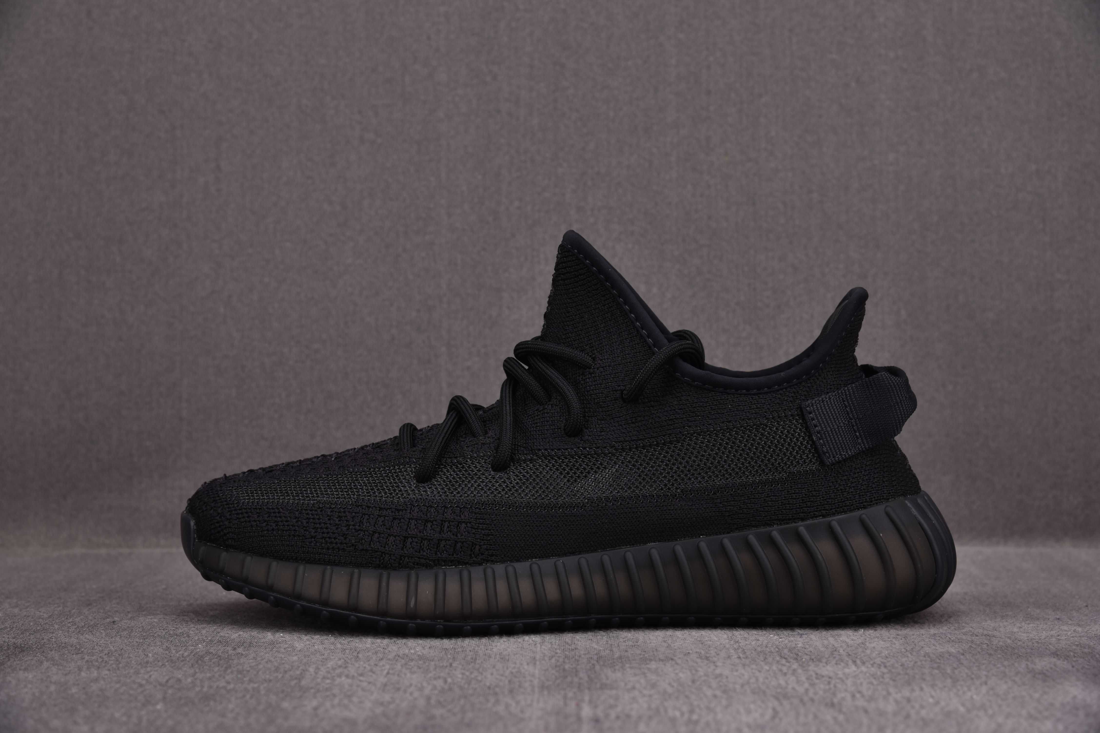 Yeezy Boost 350 V2 “Onyx”