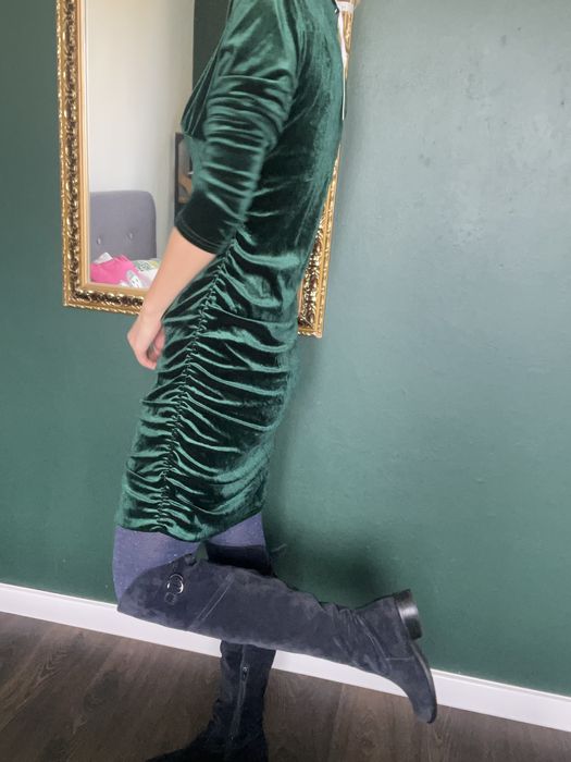 Nowa sukienka aksamitna rozm L