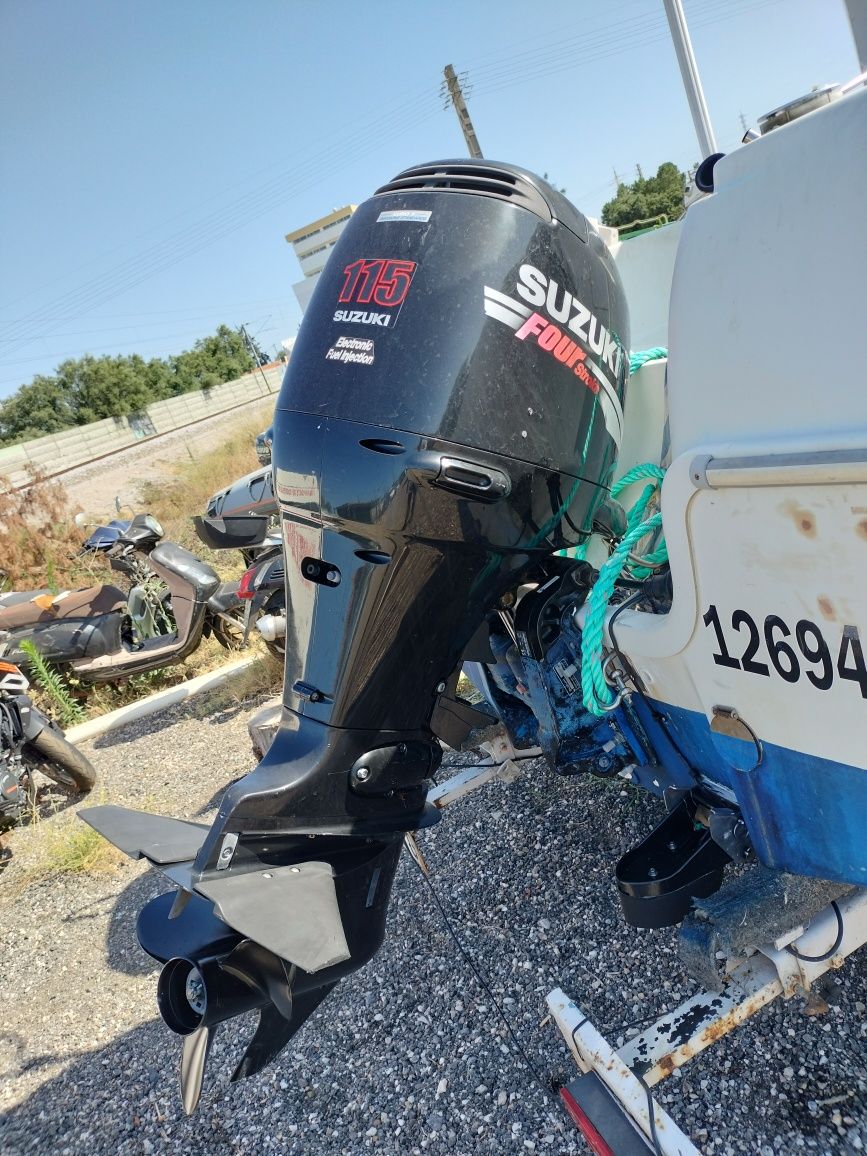 Barco dell quay 560