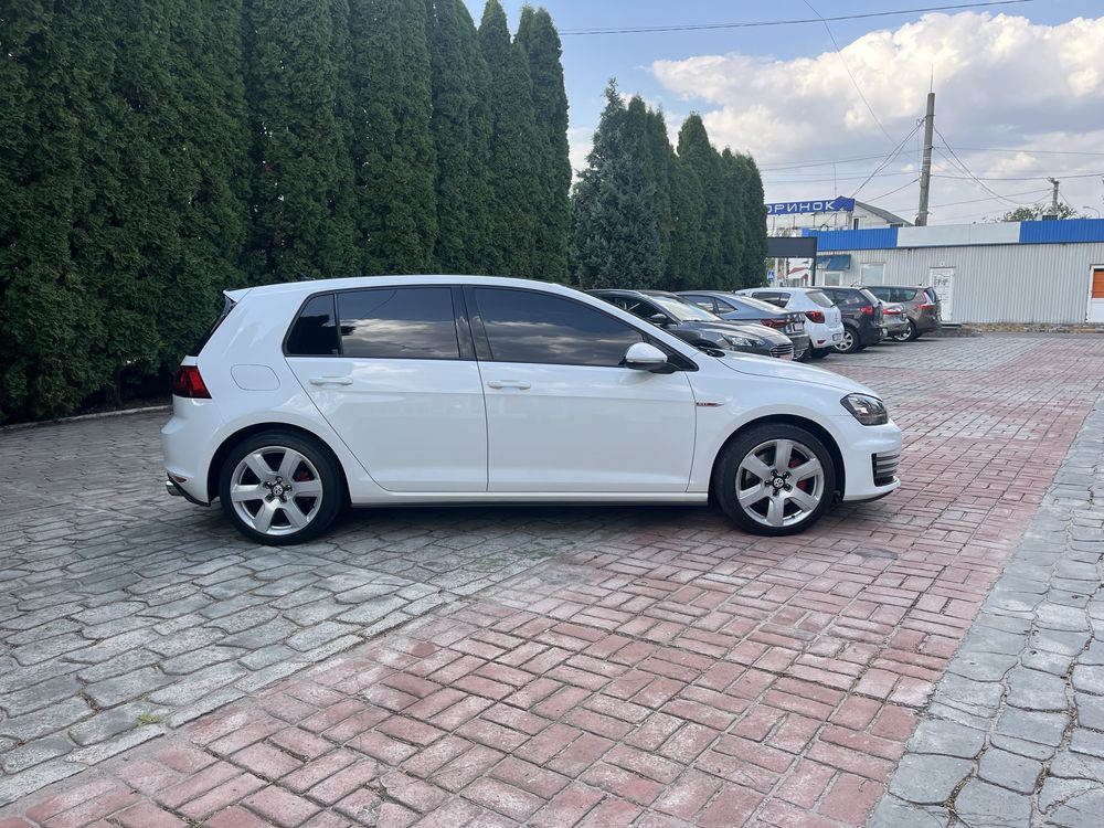 VW Golf GTI 2016 в Лізинг | Кредит