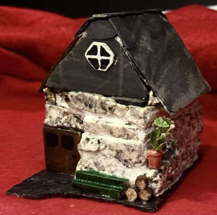Casinha em granito (artesanato)
