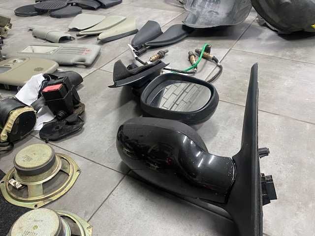 VARIAS PEÇAS Renault 3 1.2 16V (2001/05), Borrachas, chapeleiras, etc