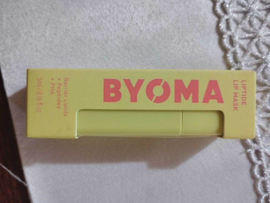 Odżywczy olejek maseczka do ust Byoma Liptide