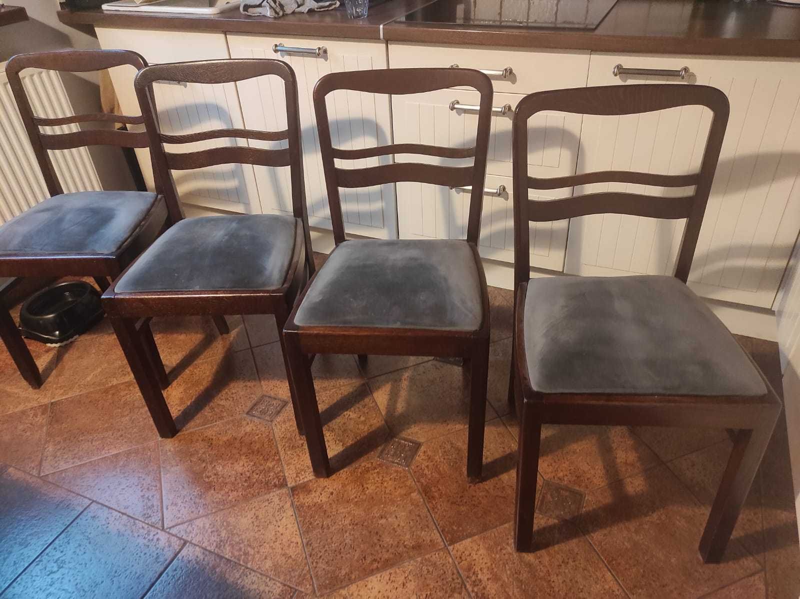 Stół i  cztery krzesła