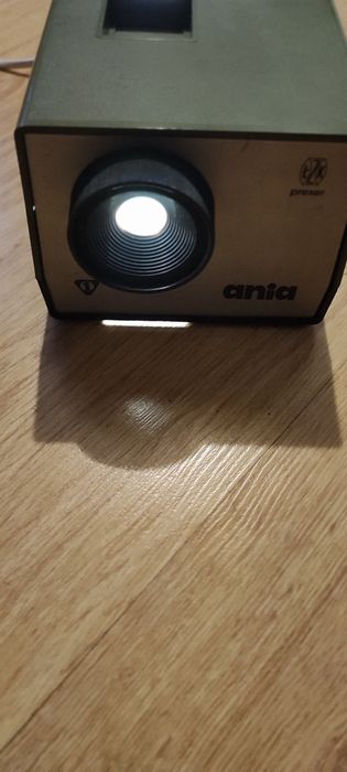 Kolekcja bajek z rzutnikiem