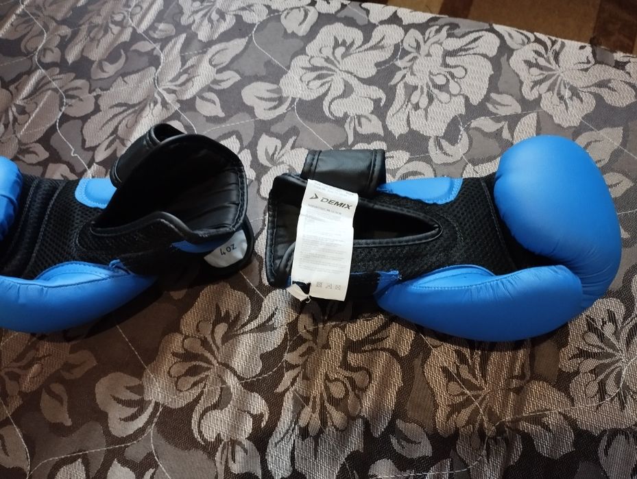 Боксерські рукавички дитячі 4 унц.