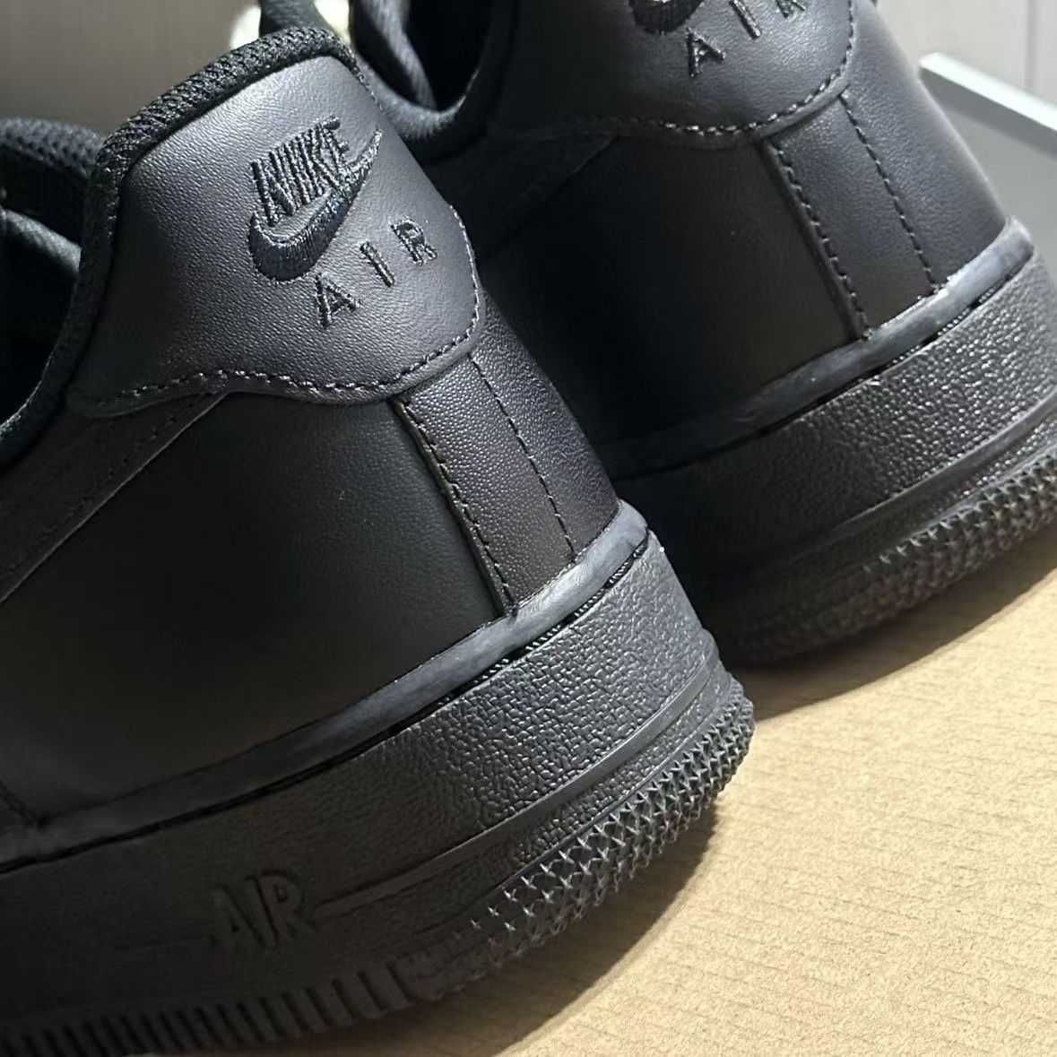 Czarne sneakersy AirForceOne r.44