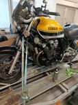 Xjr1200/ 1300 lampa kierunkowskaz  fega chlodnica  stacyjka  korek