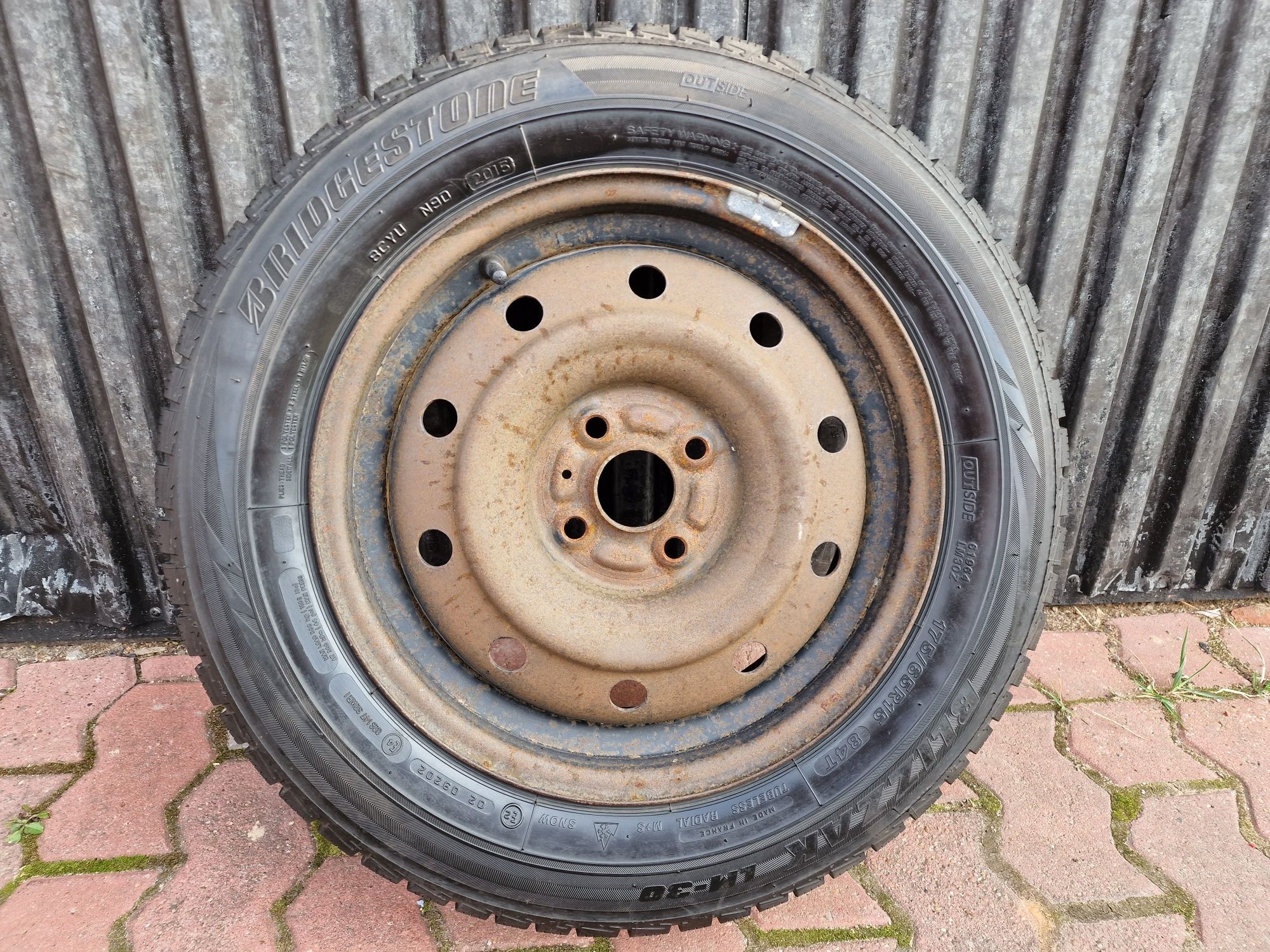 Pojedyncza felga koło zapasowe zapas 175/65R15 Suzuki Swift 4x100 Yari