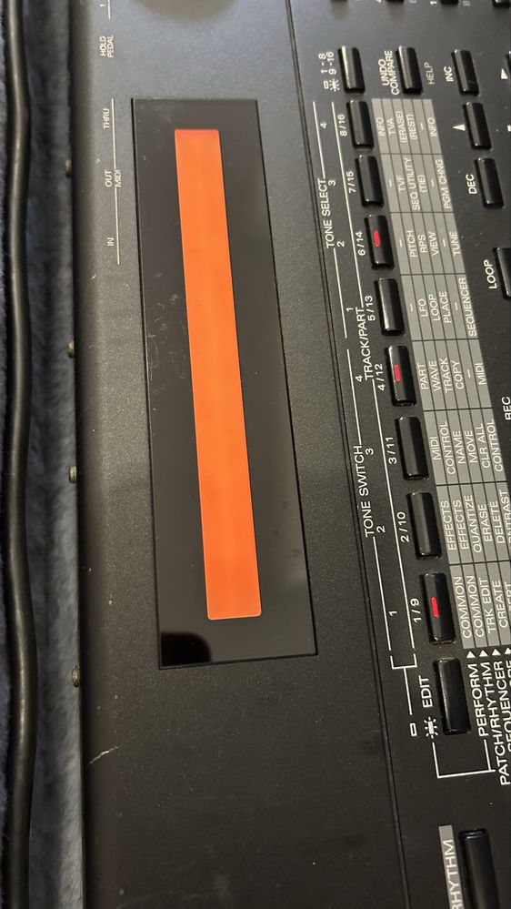 Roland XP50 com Case Rígido (Hard Case)