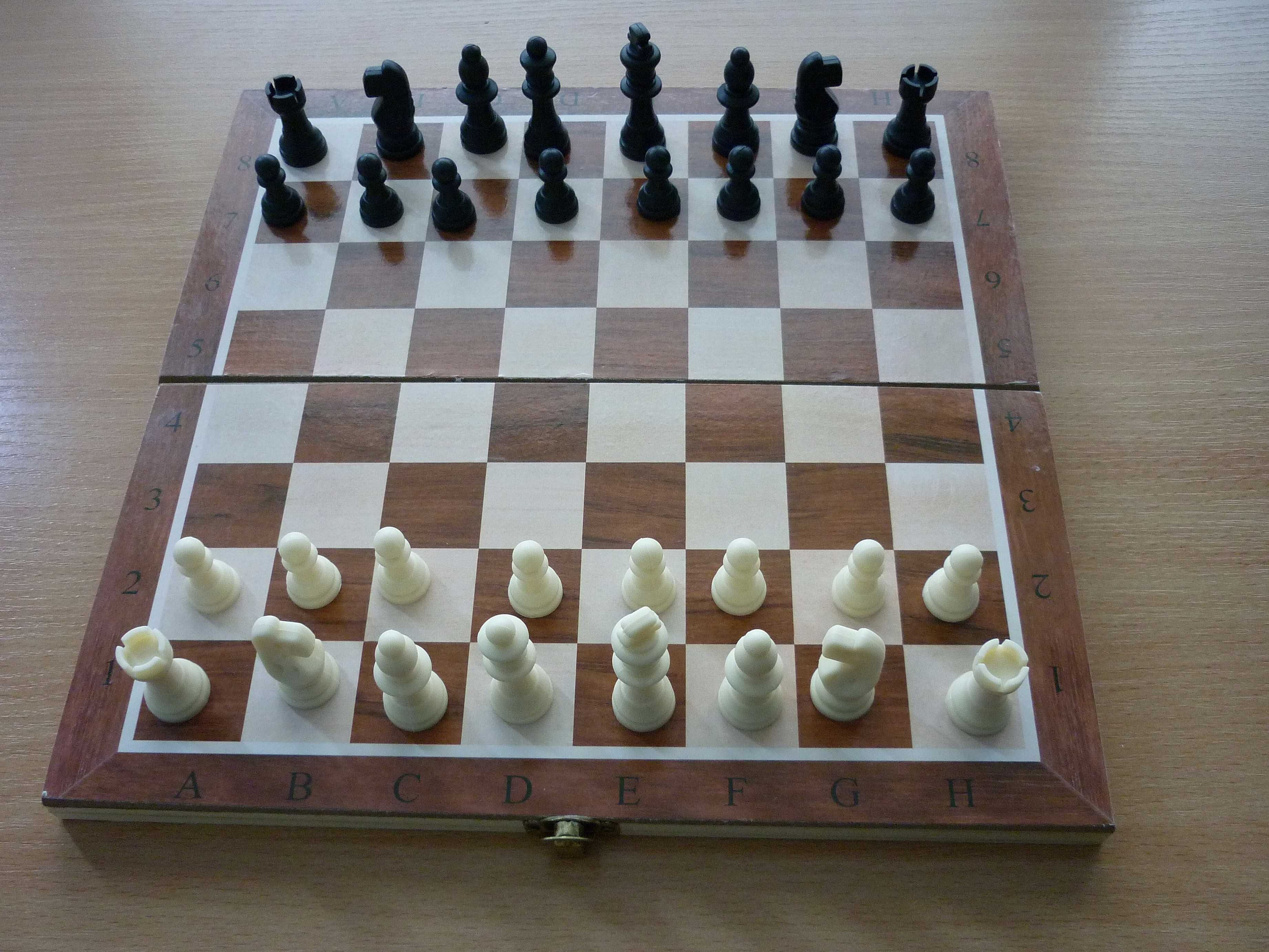 Шахи, шашки, нарди 3 в 1  (24х24см), компактний дорожній набір