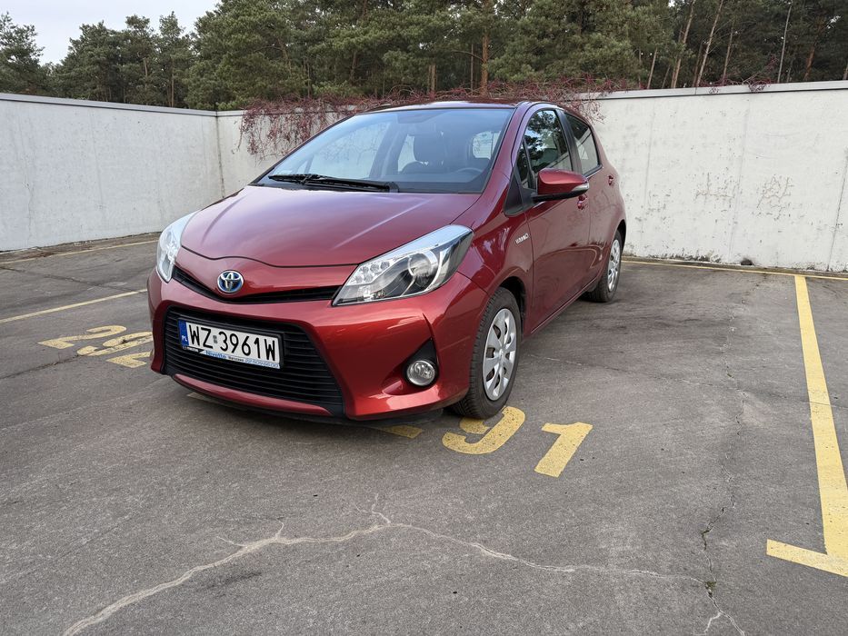Toyota Yaris III hybrid 2014
